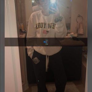 Meet your Posher, Julia